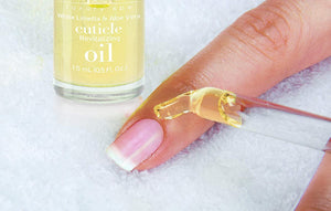Cuccio Naturale Revitalizing Cuticle Oil -  White Limetta And Aloe Vera - 0.5 Oz