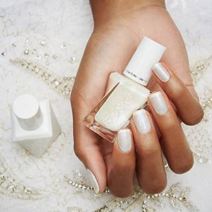 ESSIE GEL COUTURE LACE TO THE ALTAR 1041